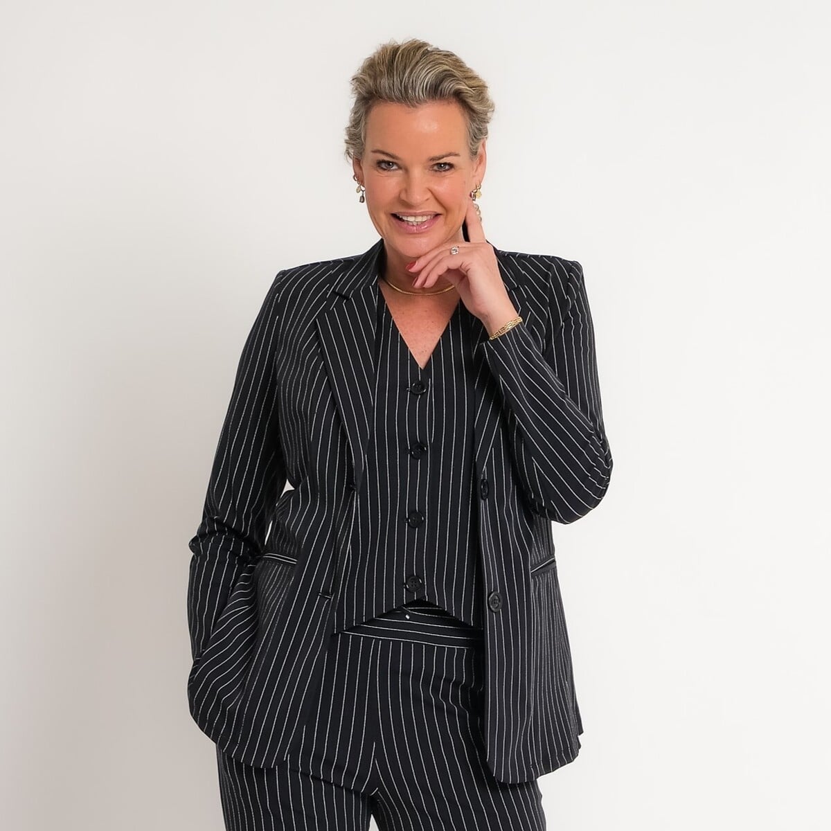 travel blazer krijtstreep zwart off white | amy 102