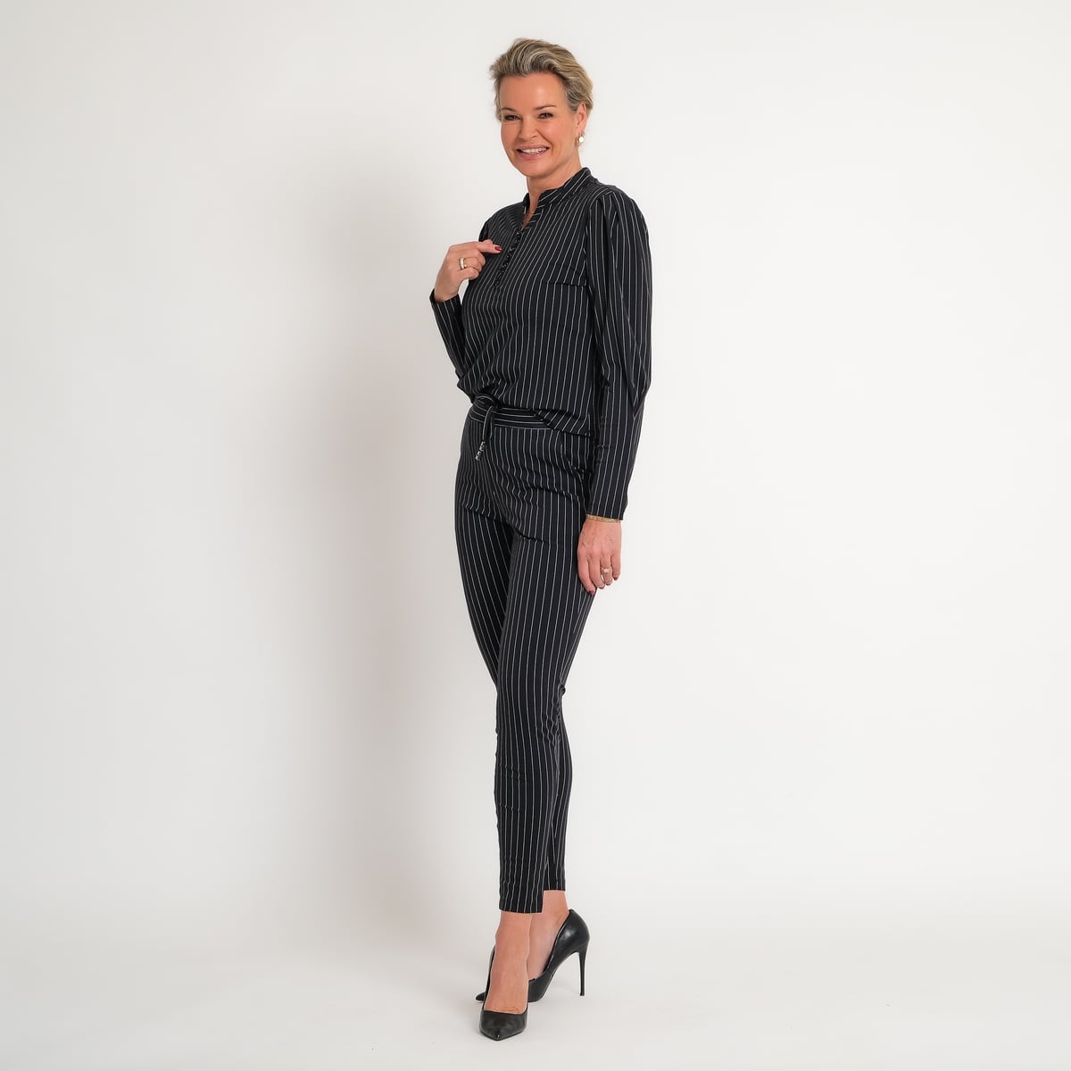 travel blazer krijtstreep zwart off white | amy 102