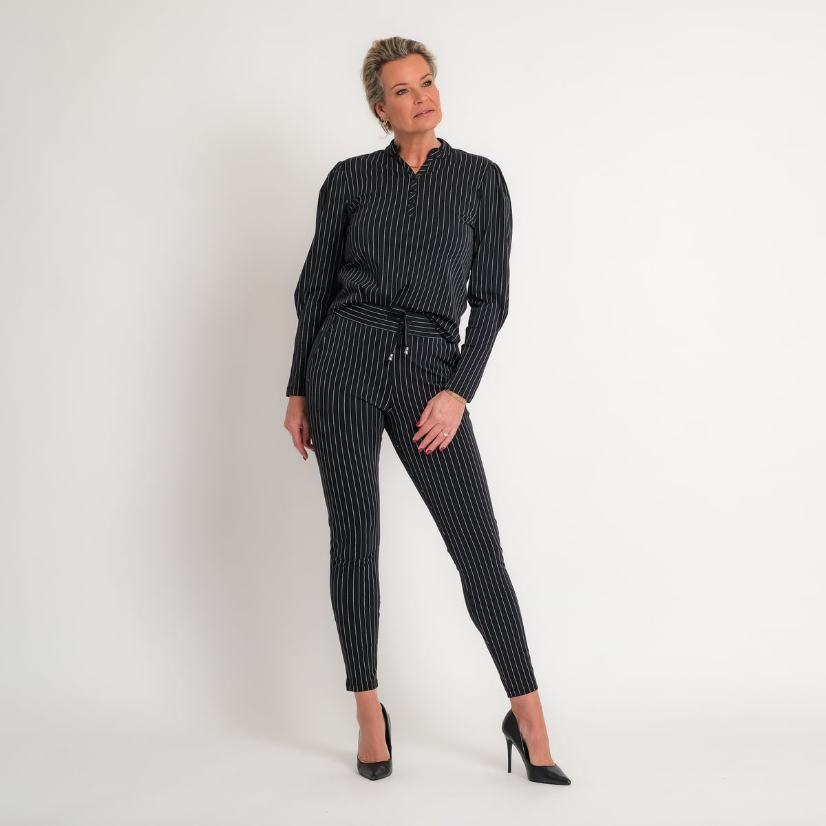 travel blazer krijtstreep zwart off white | amy 102