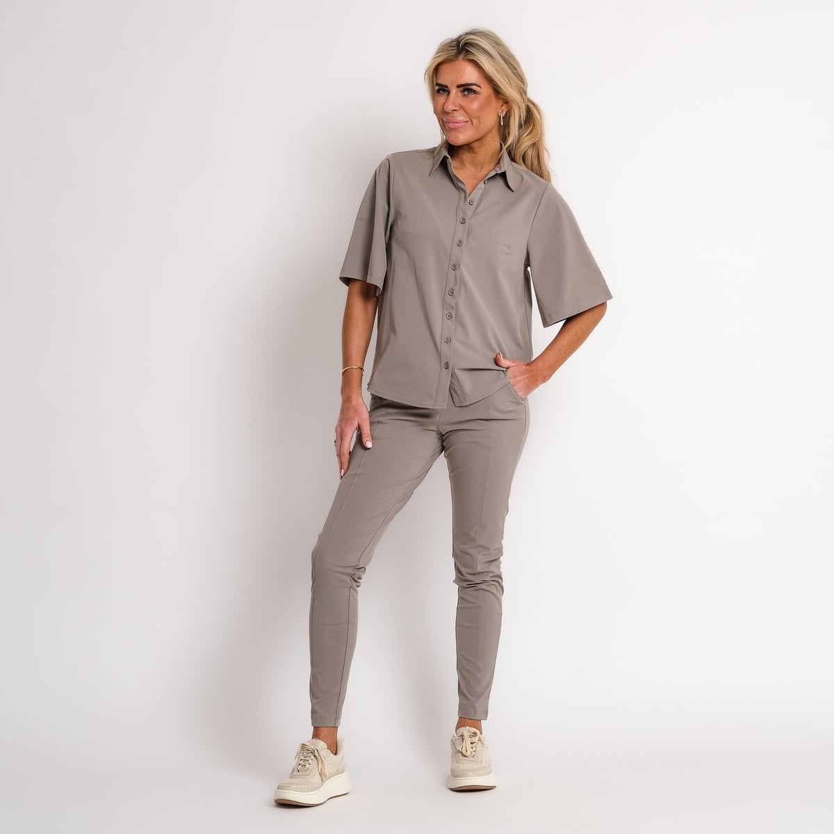 travel top taupe | amy 533