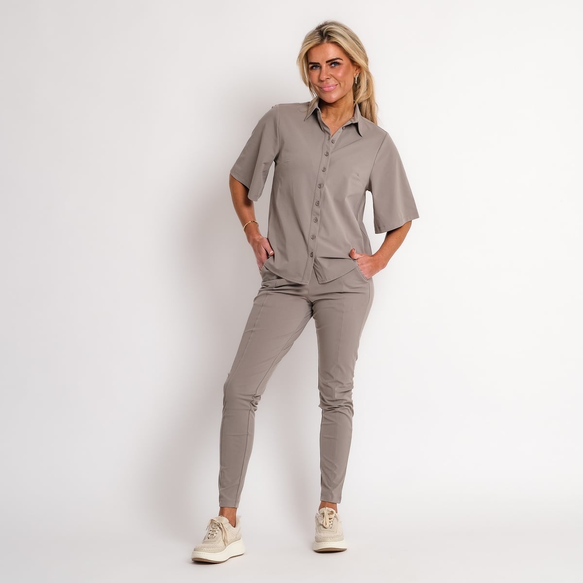 travel top taupe | amy 533
