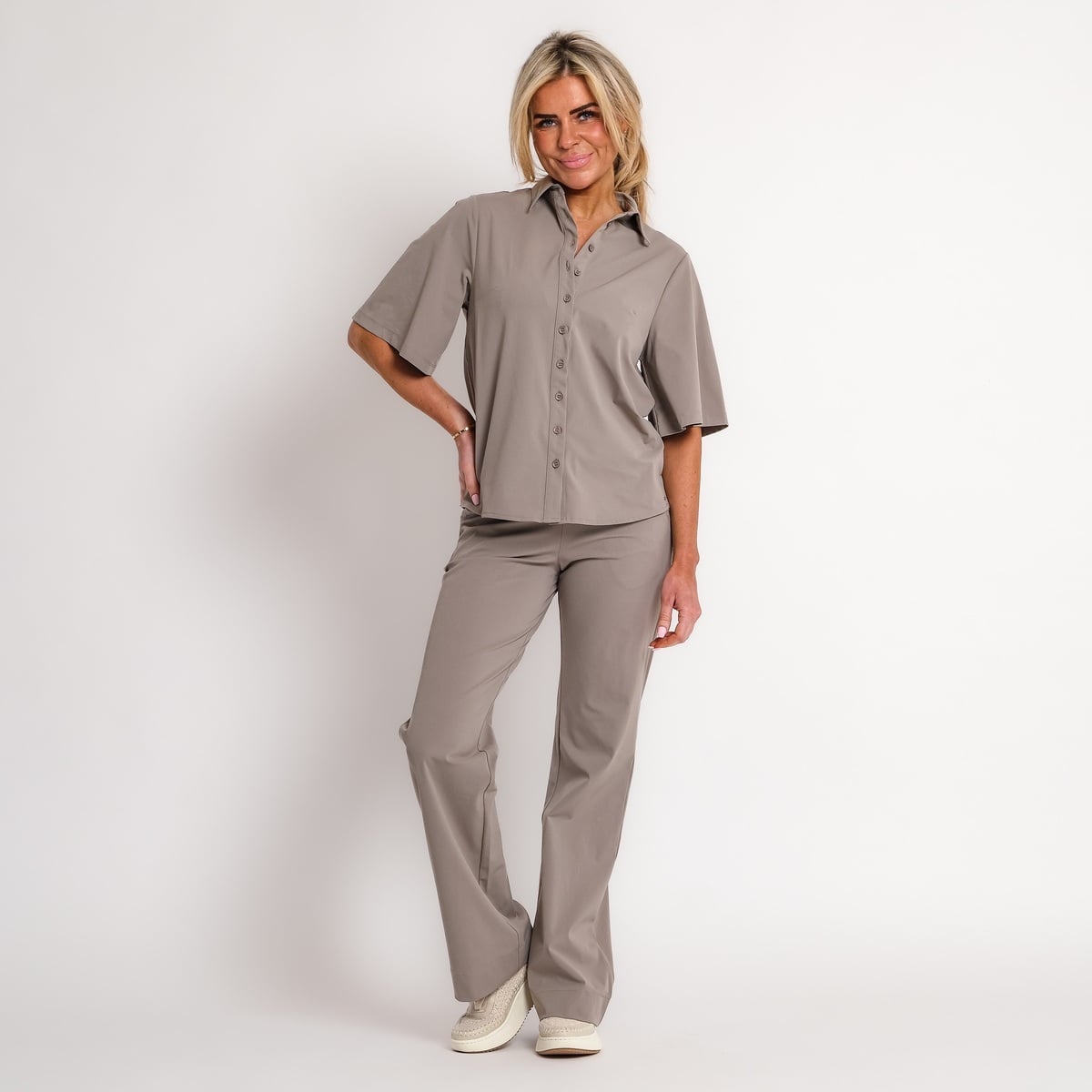 travel top taupe | amy 533