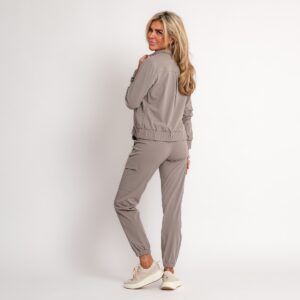 travel top taupe | amy 533