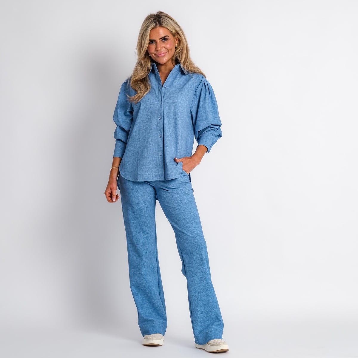 travel blouse met korte mouw light denim look | amy 270