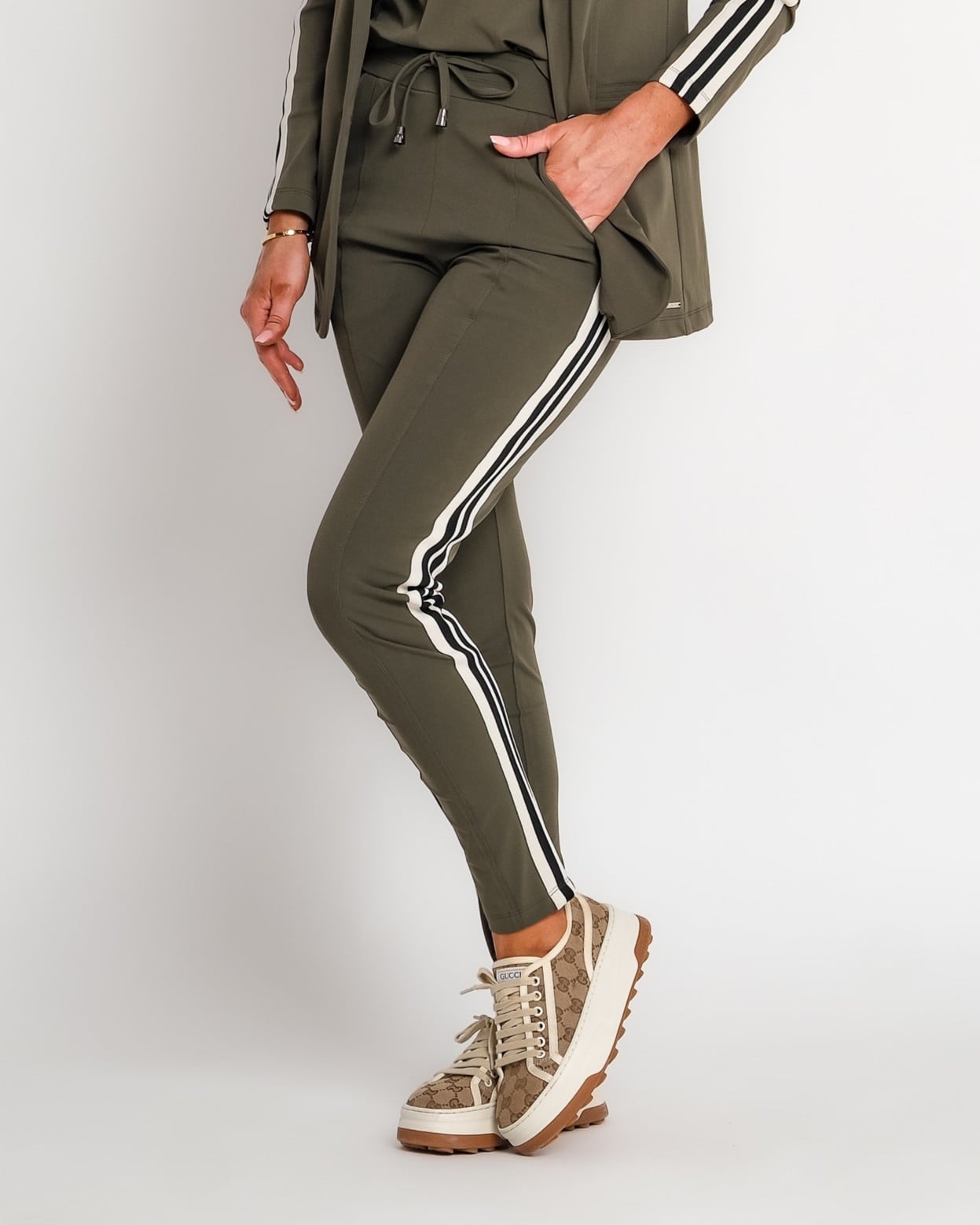 travel skinny trousers streeprand army groen | amy 669