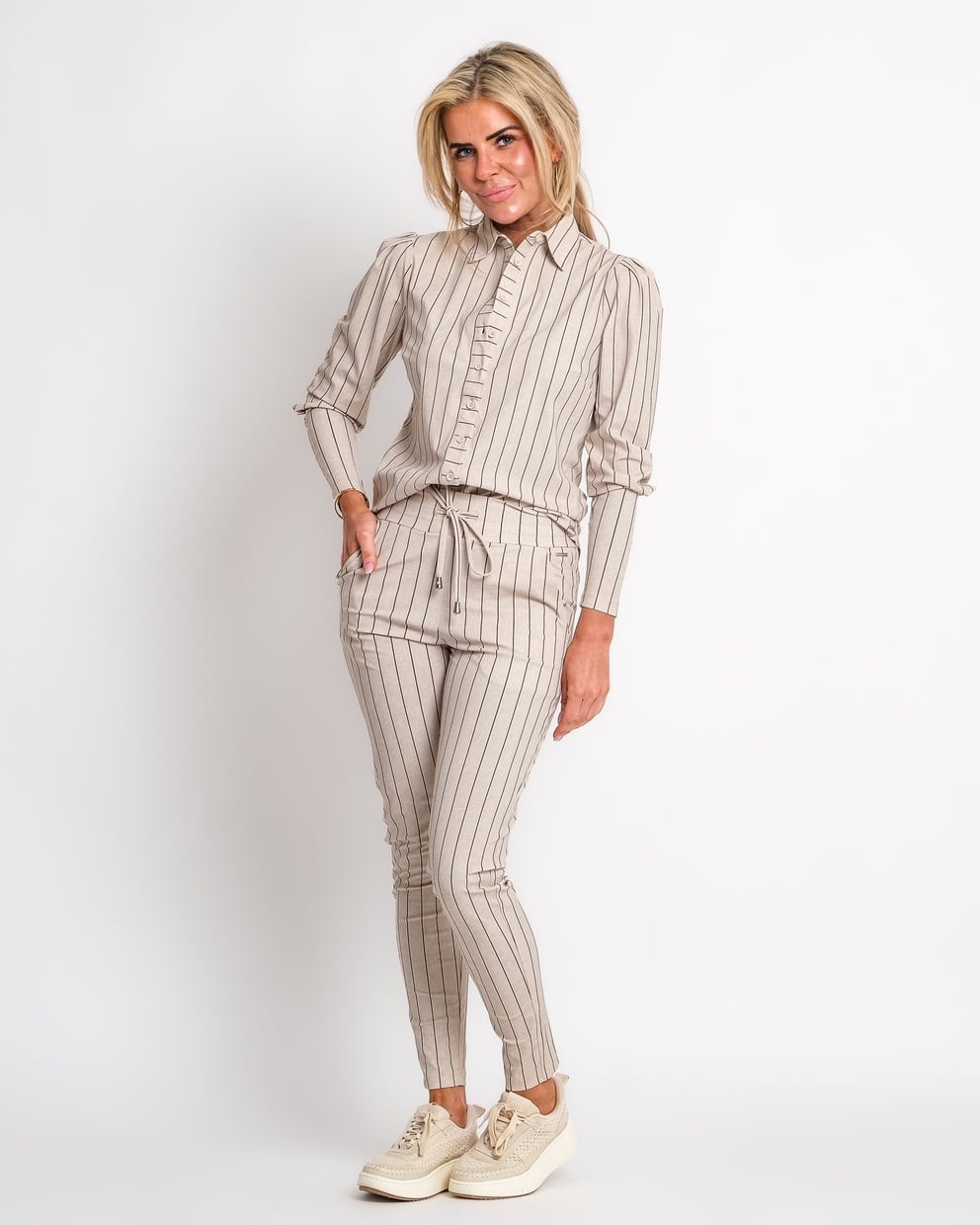 travel gilet classic stripe print latte | amy 294