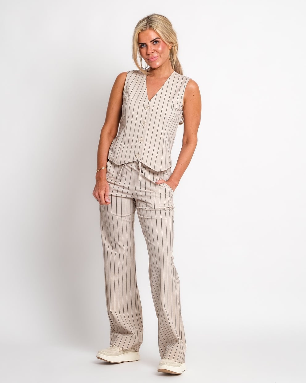 travel gilet classic stripe print latte | amy 294