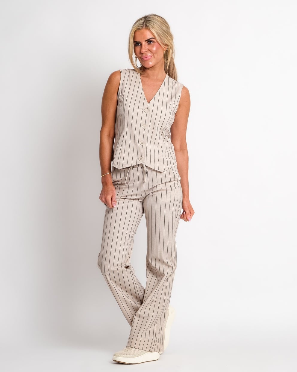 travel gilet classic stripe print latte | amy 294