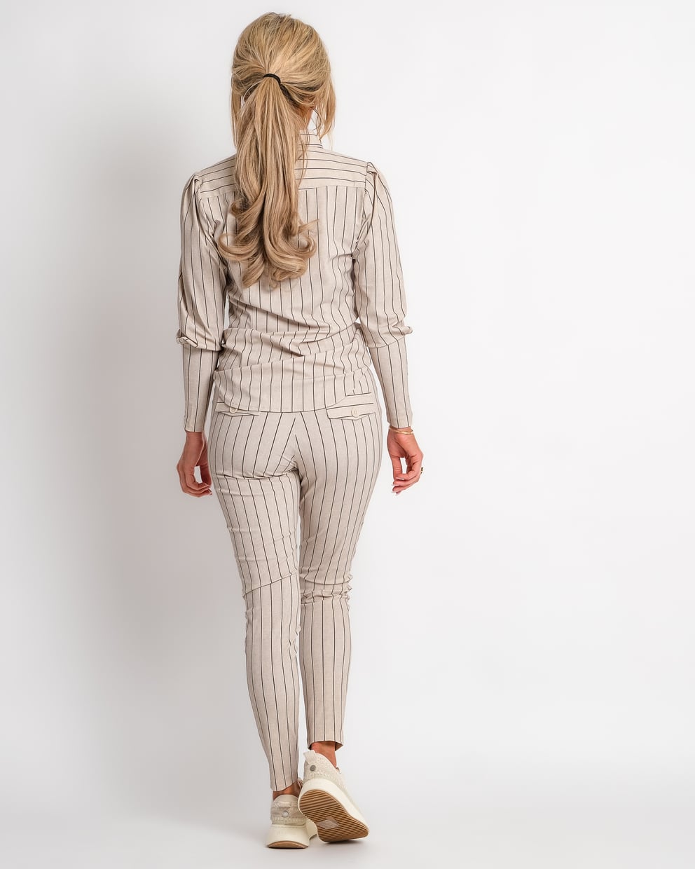 travel gilet classic stripe print latte | amy 294