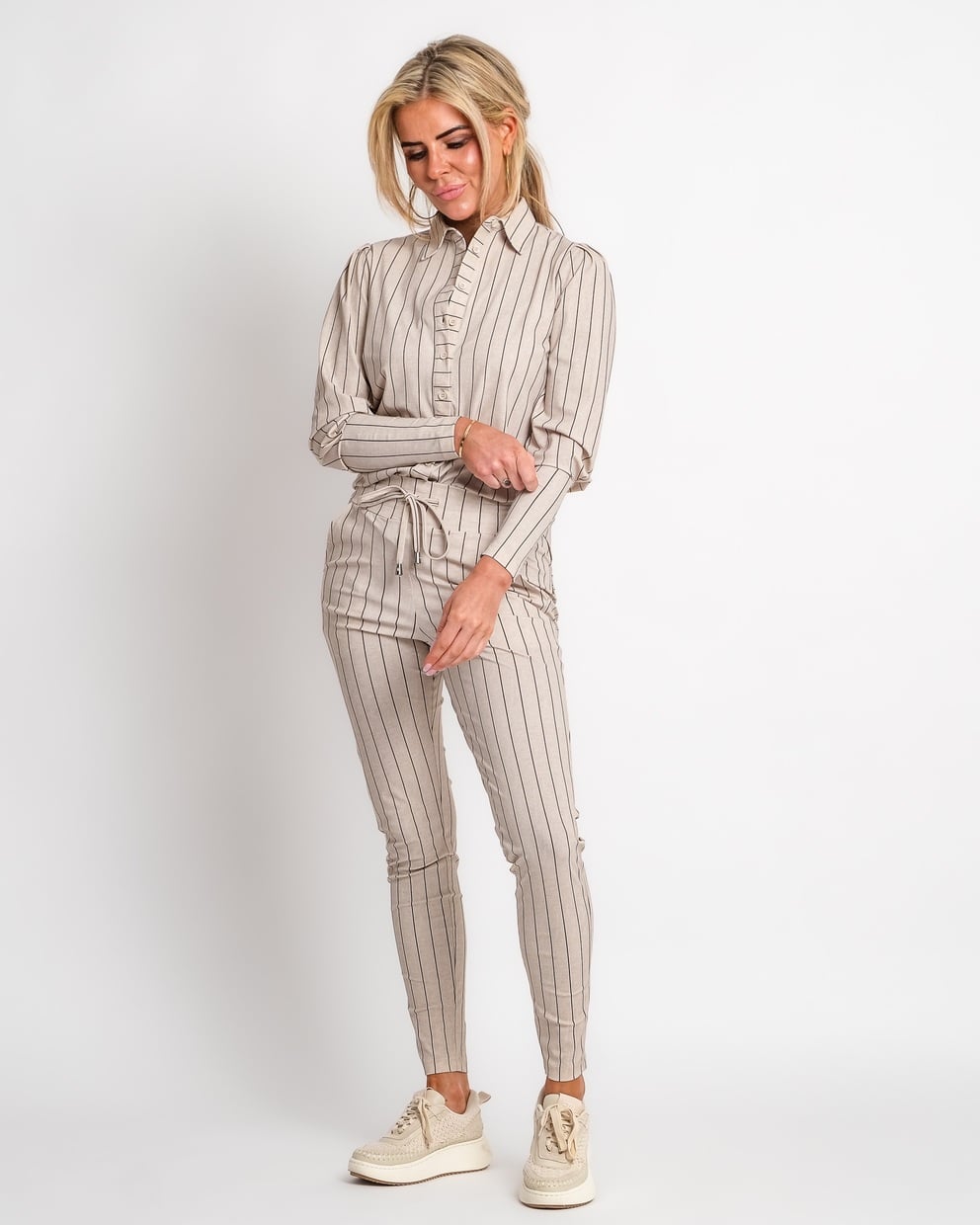 travel gilet classic stripe print latte | amy 294