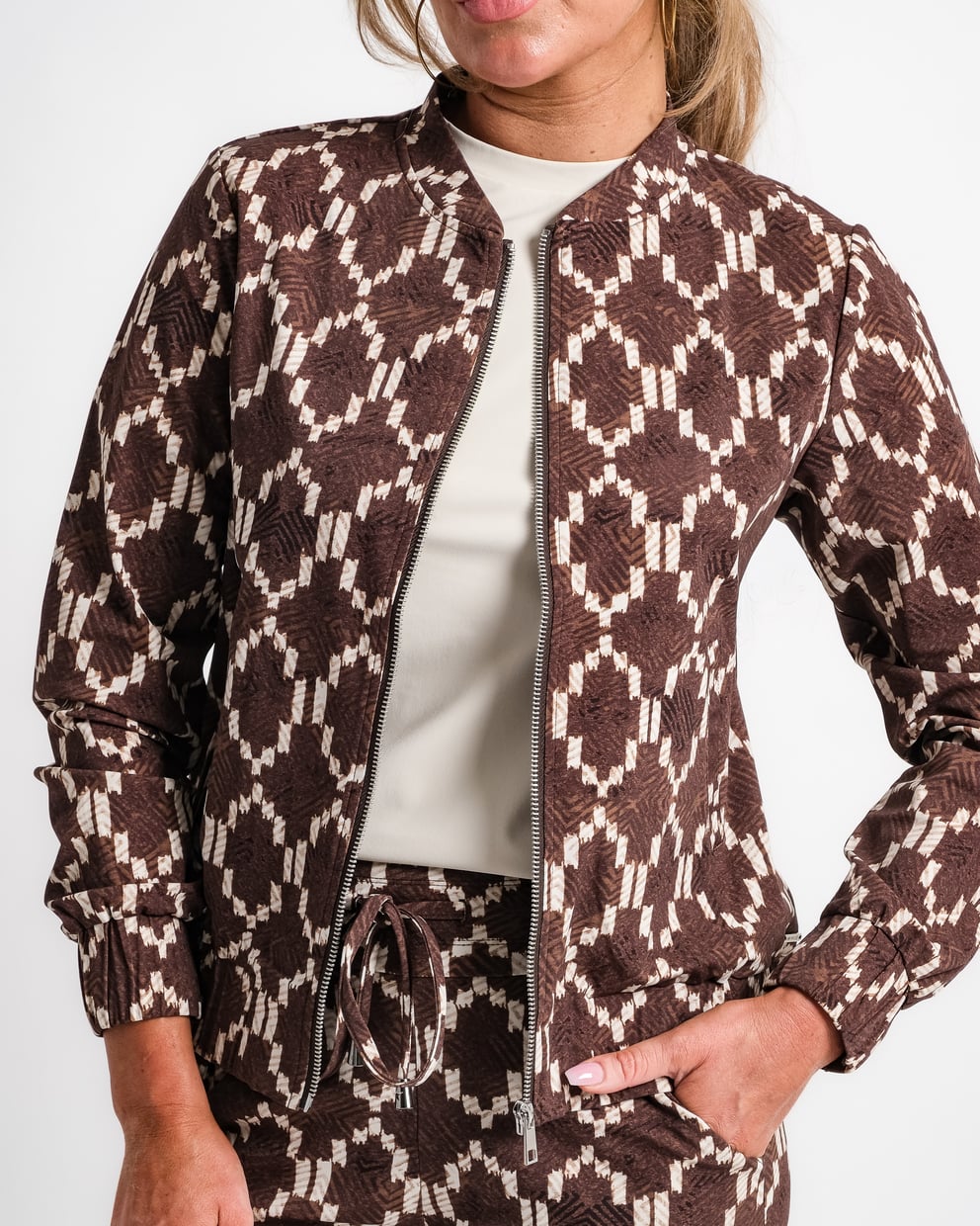 travel bomberjack ikat print espresso | amy 463