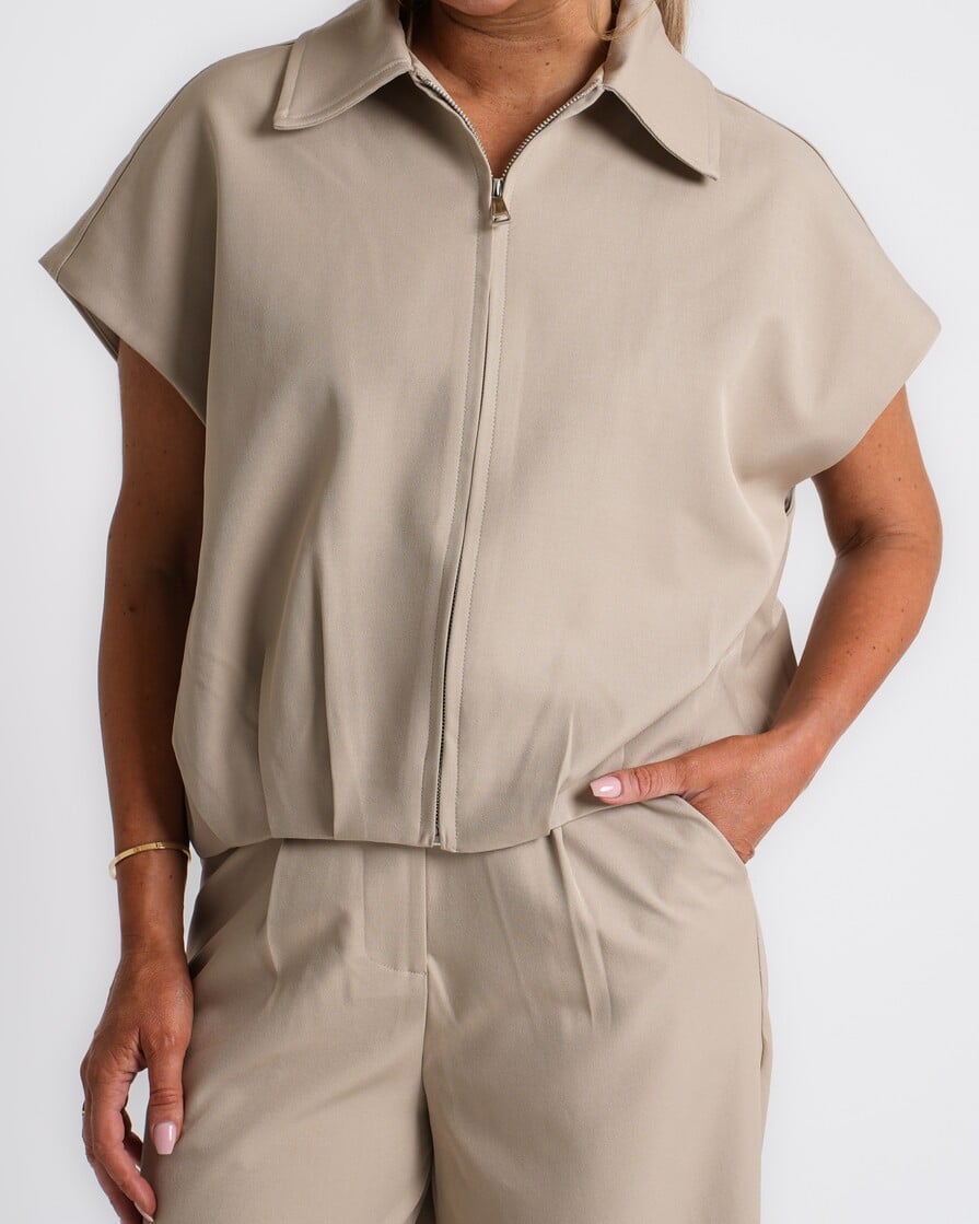 ambika gilet beige