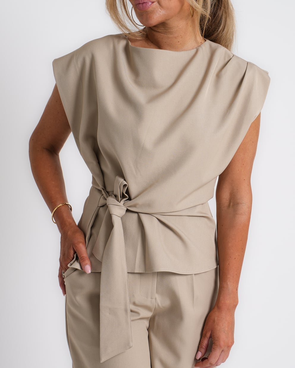 ambika gilet beige
