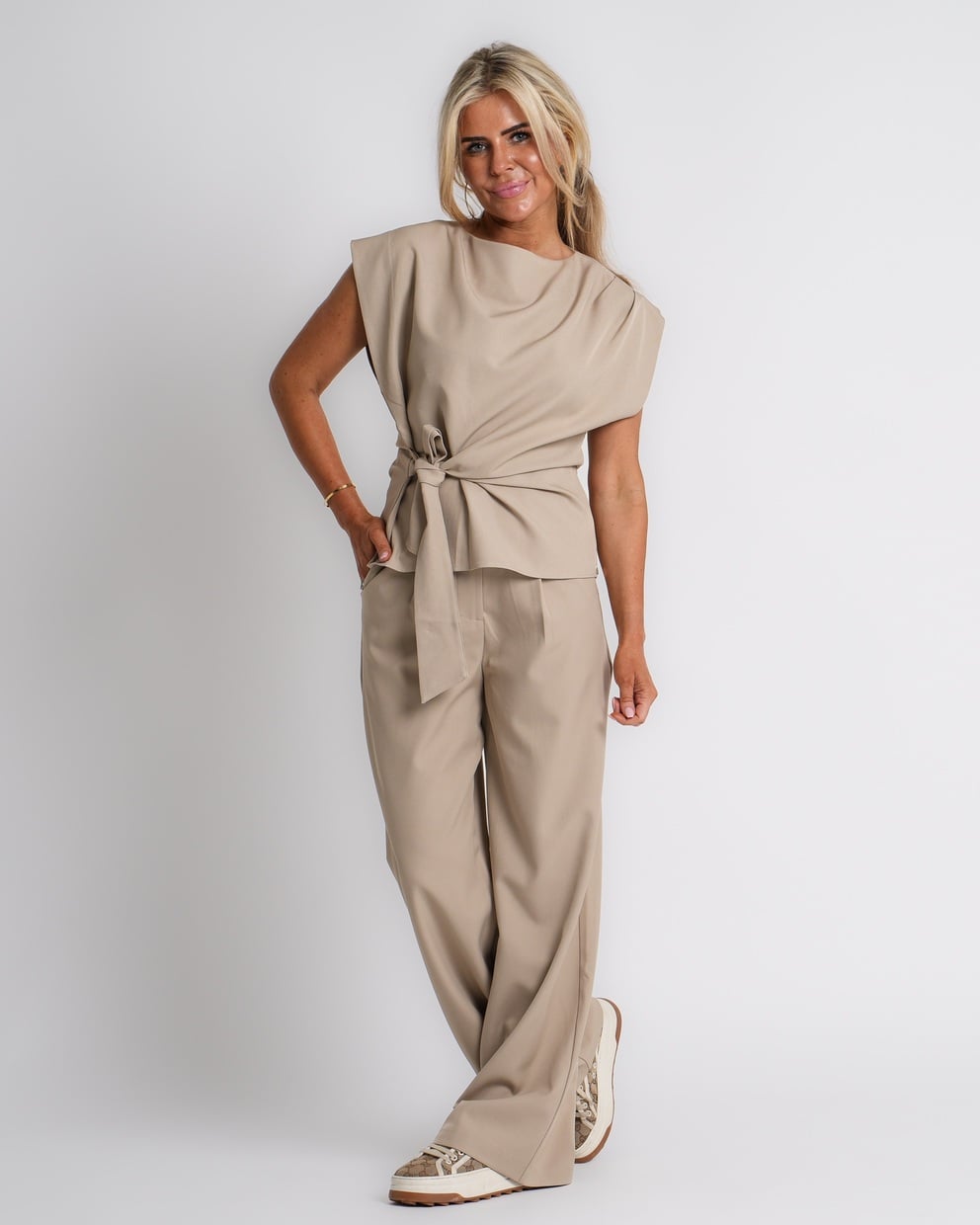 ambika gilet beige
