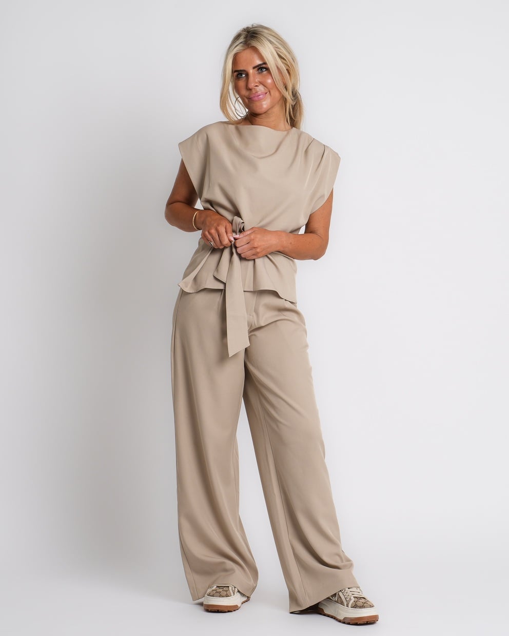 ambika gilet beige