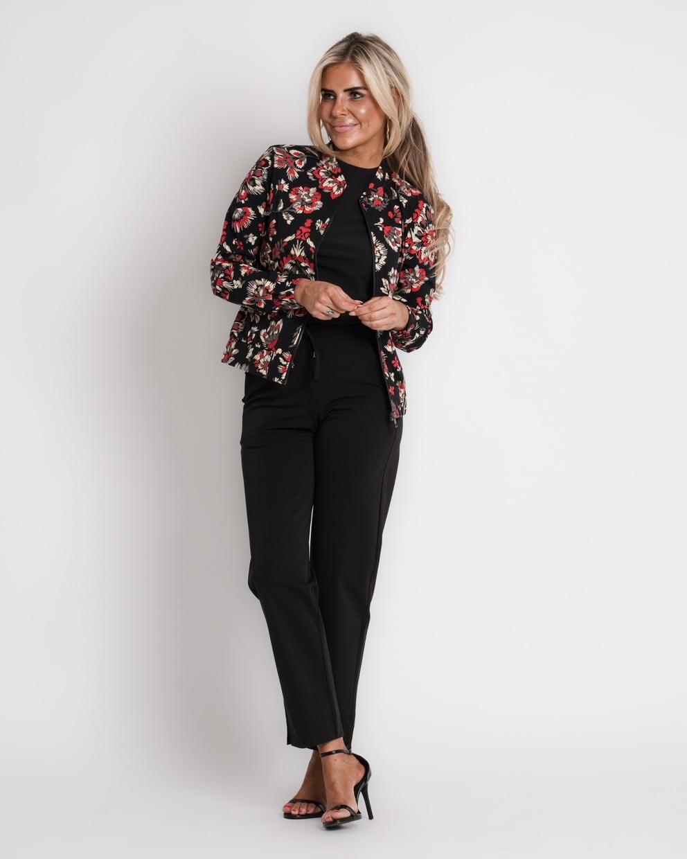 travel top met strik zwart | amy 898