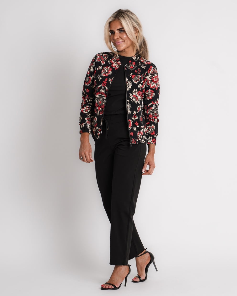 travel top met strik zwart | amy 898