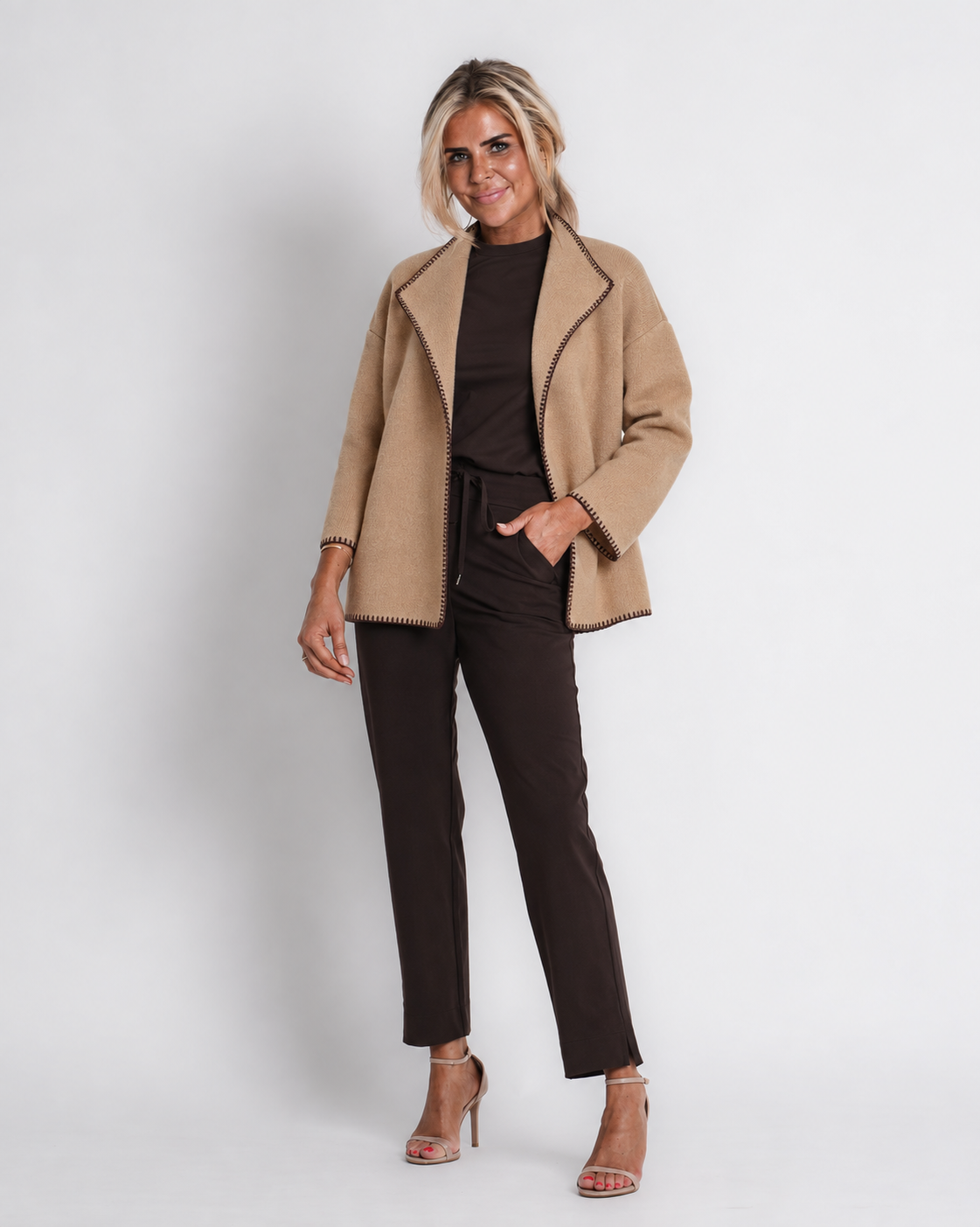 traveljurk met strikdetail zwart | amy 372